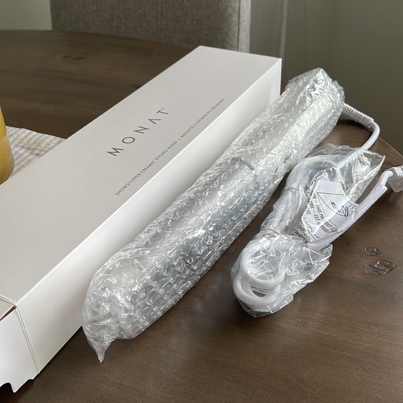 MONAT Showstopper Ceramic Styling Wand - Picture 2 of 4